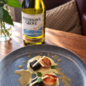 Free Bottle of Wine When 4 Adults Dine