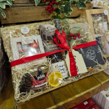 🎄🎁 Christmas Hampers at Buzzards Valley! 🎁🎄